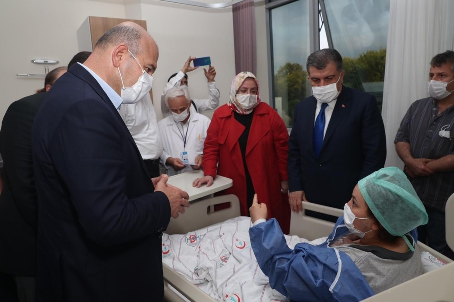 Faciadan nas�l kurtuldu�unu ziyarete gelen bakanlara anlatt�
