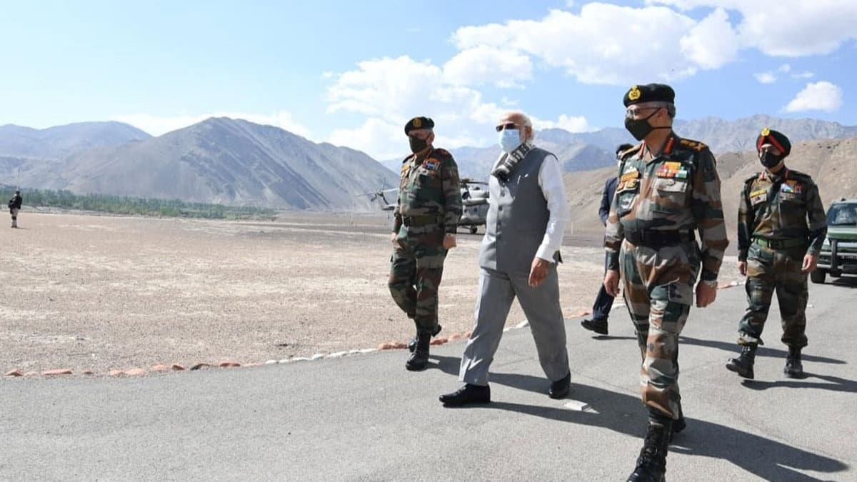 Hindistan Babakan Modi'den in'le atmann yaand Ladakh'a beklenmedik ziyaret 