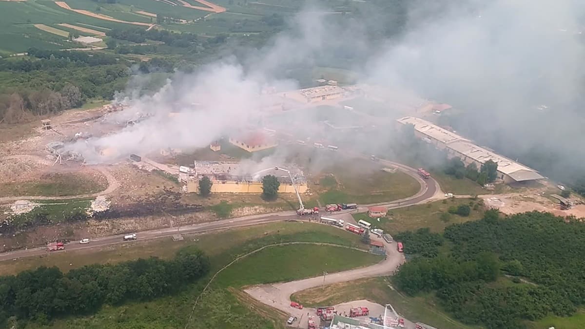 Sakarya Hendek'te havai fiek fabrikasnda patlama meydana geldi: 4 kii hayatn kaybetti