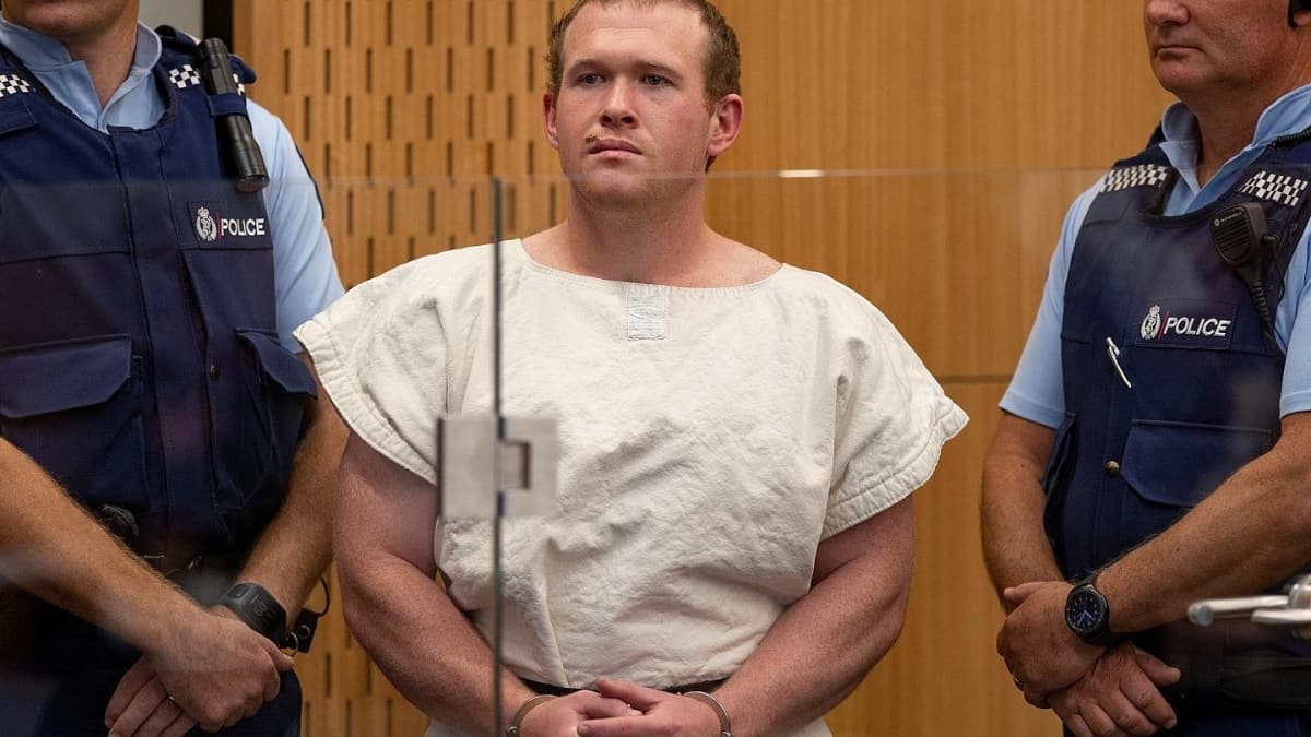 Yeni Zelanda'da camilere saldran terrist 24 Austaos'ta mahkemeye kacak 