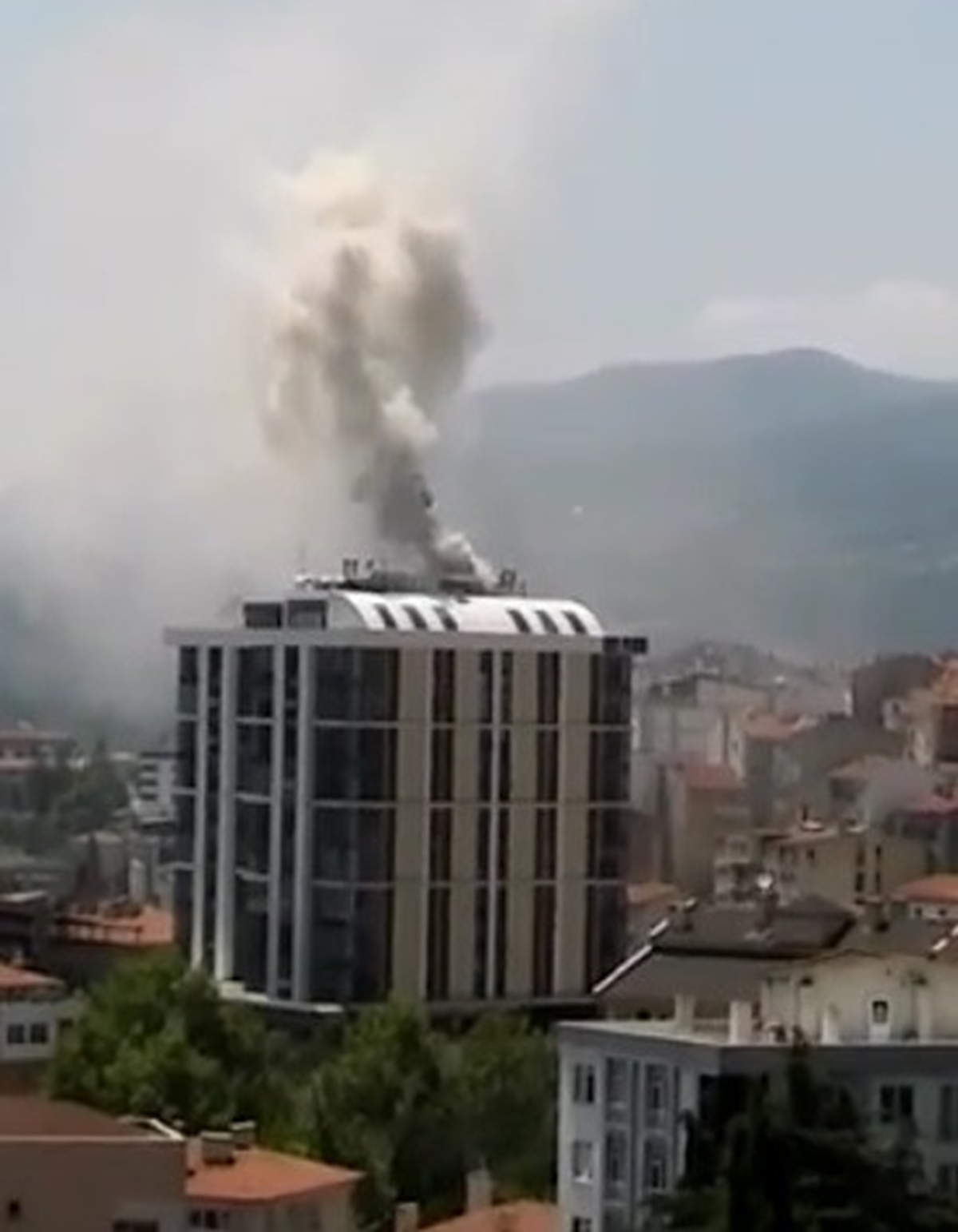 Bilecik'te AVM yang�n�: Ekipler m�dahale ediyor