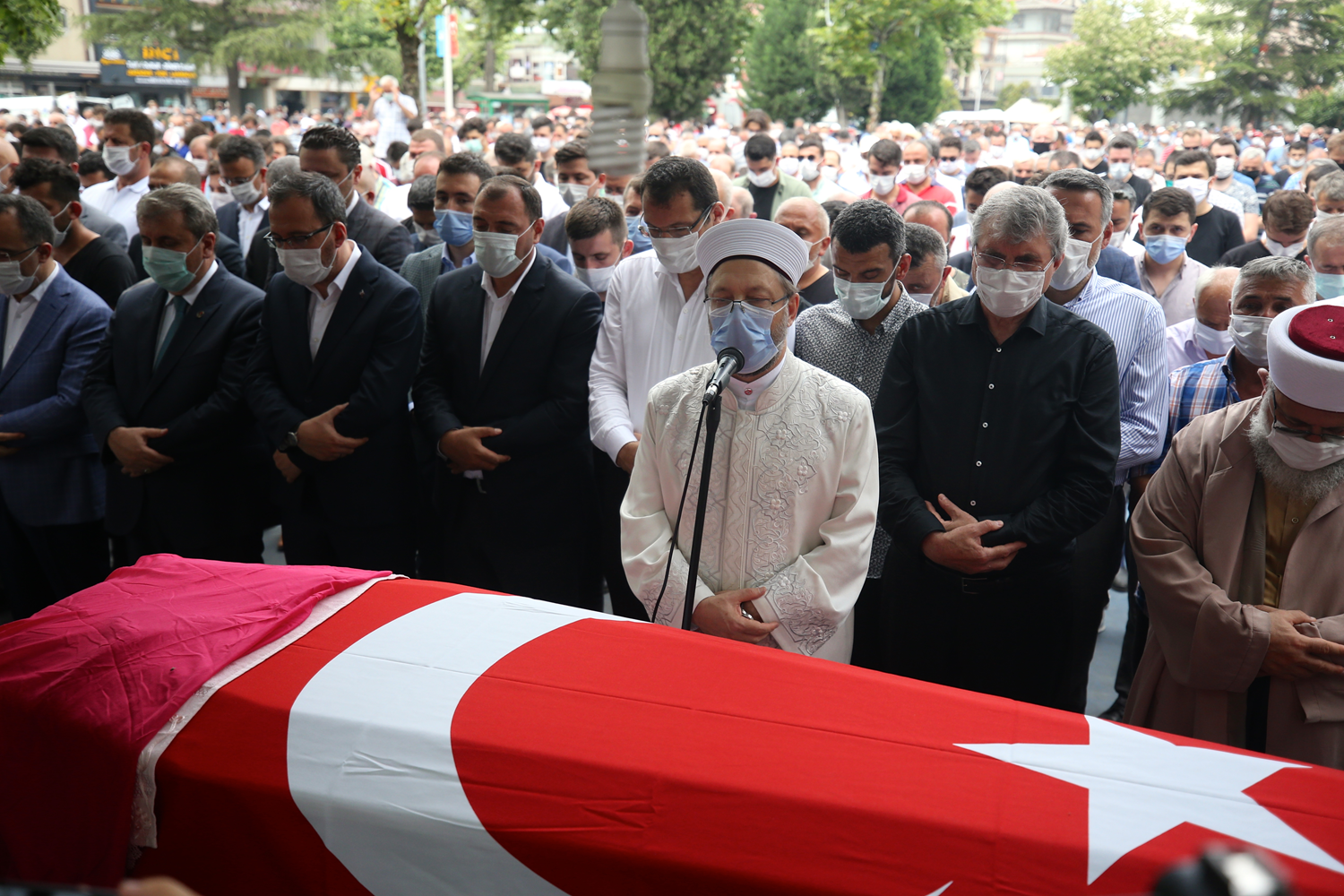 Havai fi�ek fabrikas�ndaki patlamada hayat�n� kaybeden 2 ki�i son yolculuklar�na u�urland�