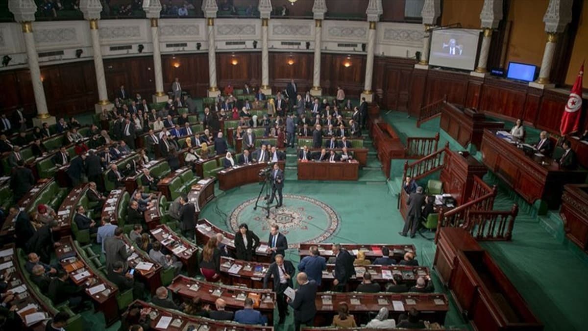 Tunus Parlamento Ofisi'nden 'hvan' oturum talebine ret