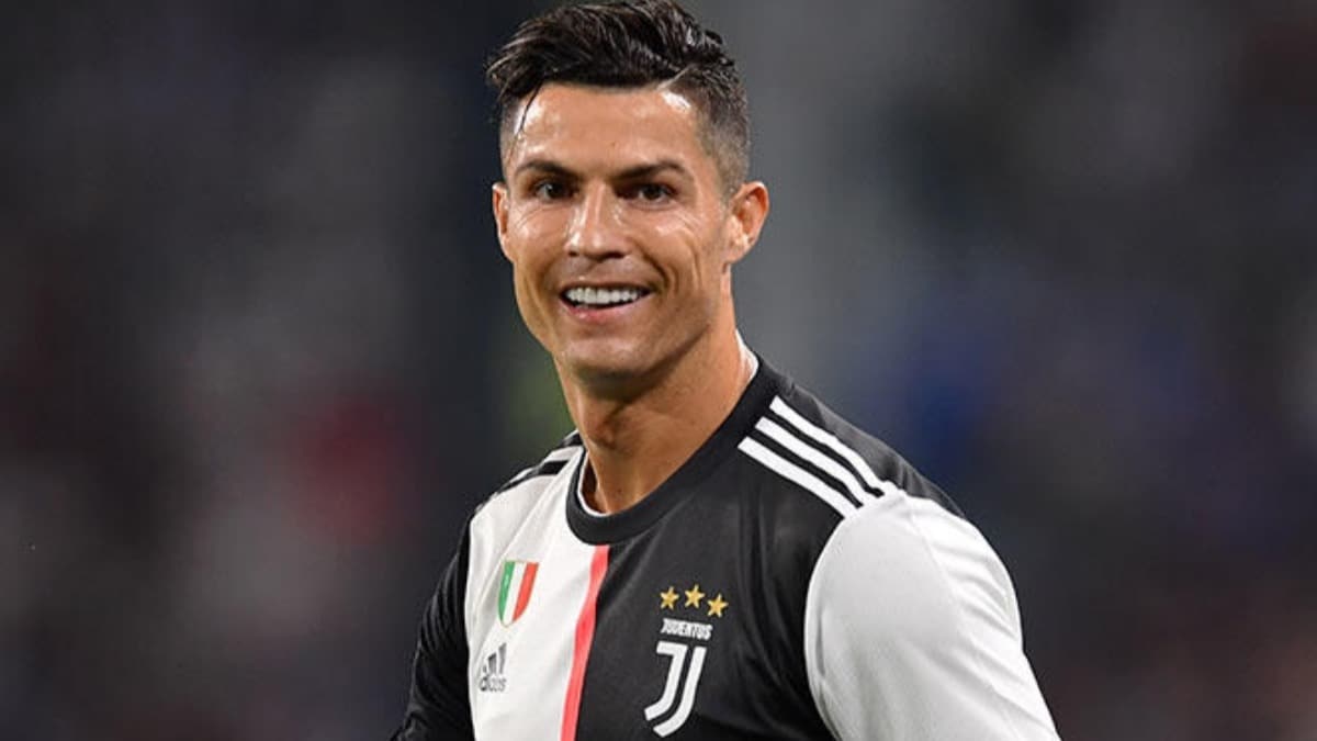 Dnya futboluna damgasn vurdu: Ronaldo Juventus'ta da tarihe geti