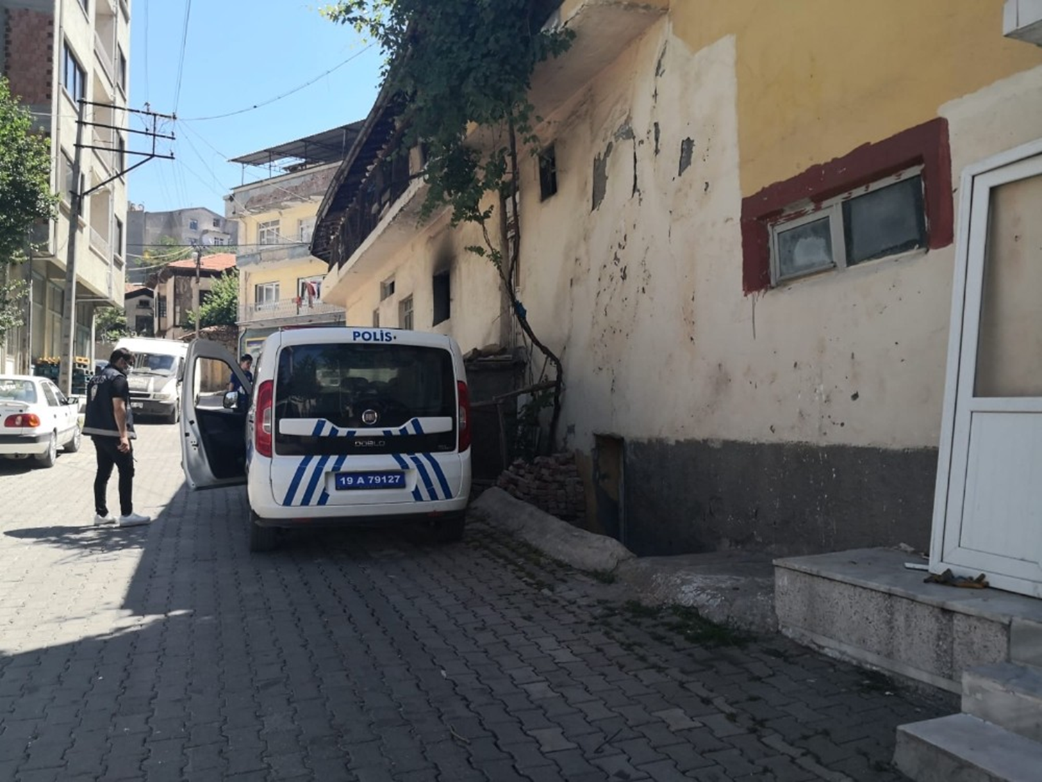 Korkun� olay! Hamamda karbonmonoksit zehirlenmesinden iki ki�i �ld�