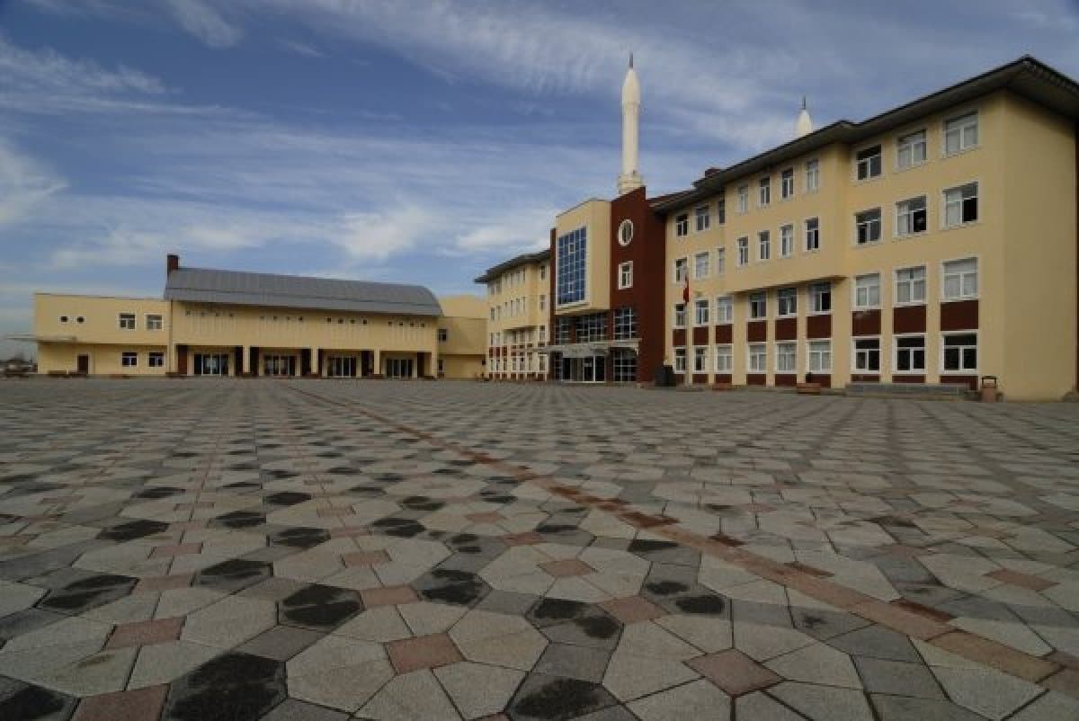 Kartal A�HL pandemi s�recinde de ��rencilerinin yan�nda oldu