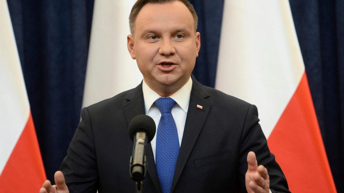 Polonya Cumhurbakan Andrzej Duda: Ecinsellerin evlat edinmesini yasaklayan tasary imzaladm