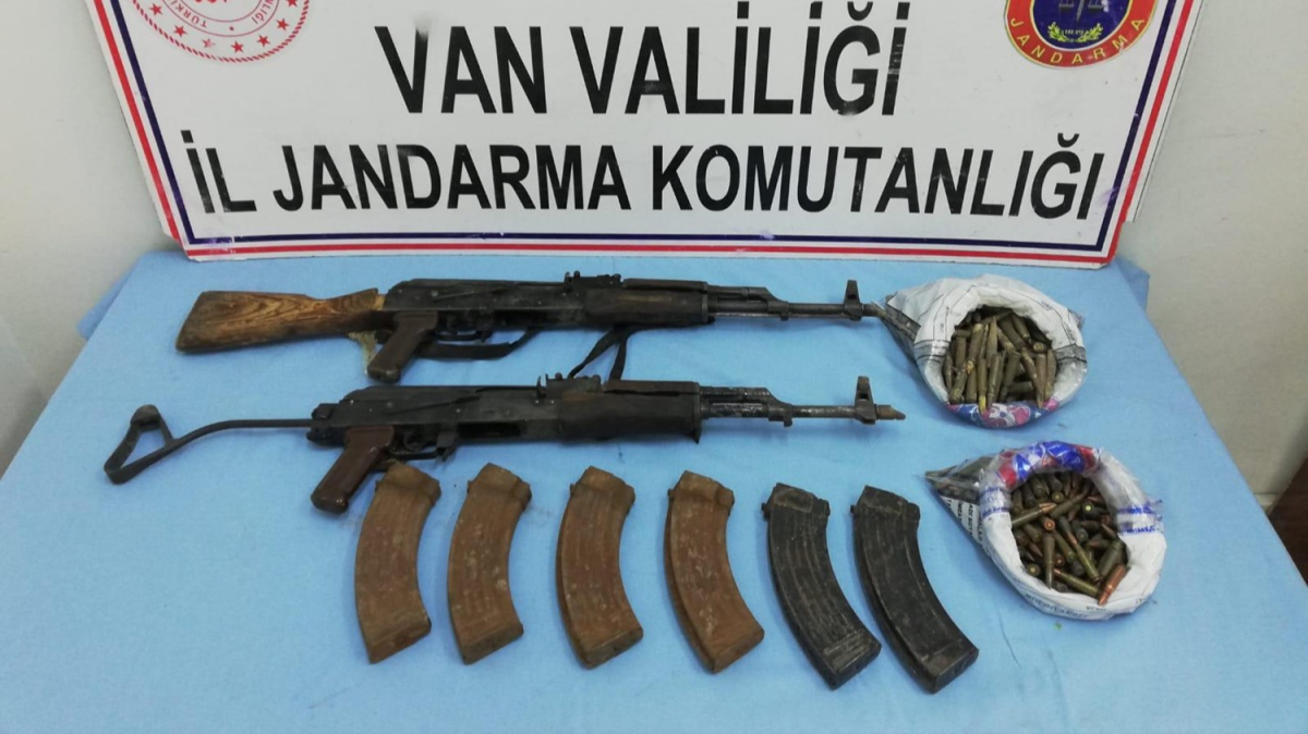 Van'da PKK'l terristlere ait mhimmatlar ele geirildi 