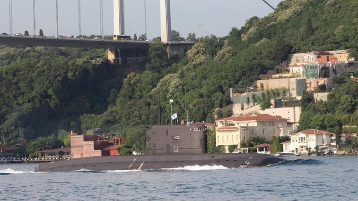 Yunan basn: Trkiye, Rus denizaltlarn durdursun