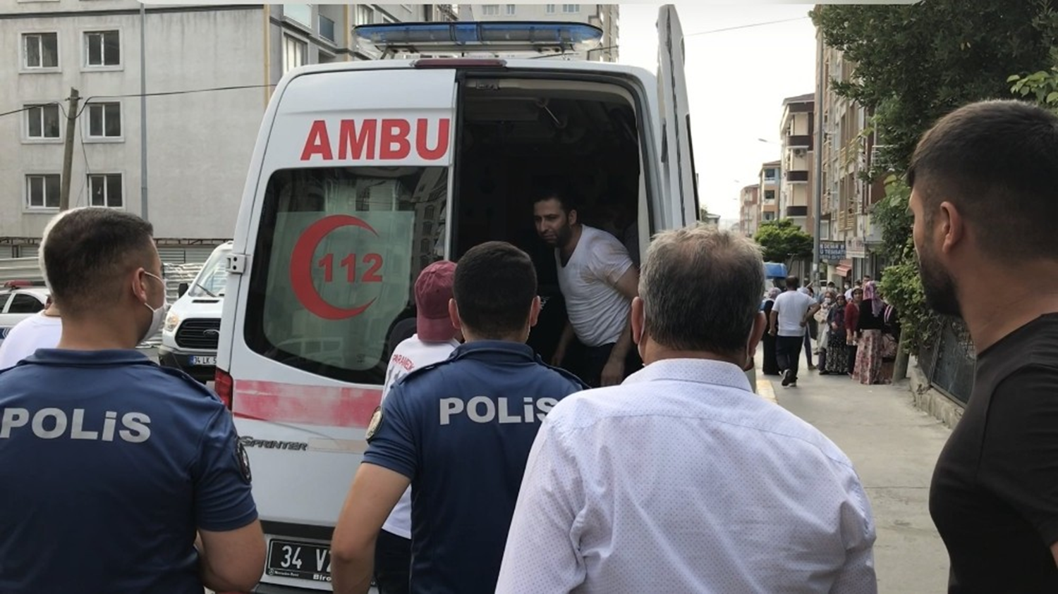 Baban�n y�rek yakan feryad�: L�tfen yard�m edin o�lum �l�yor