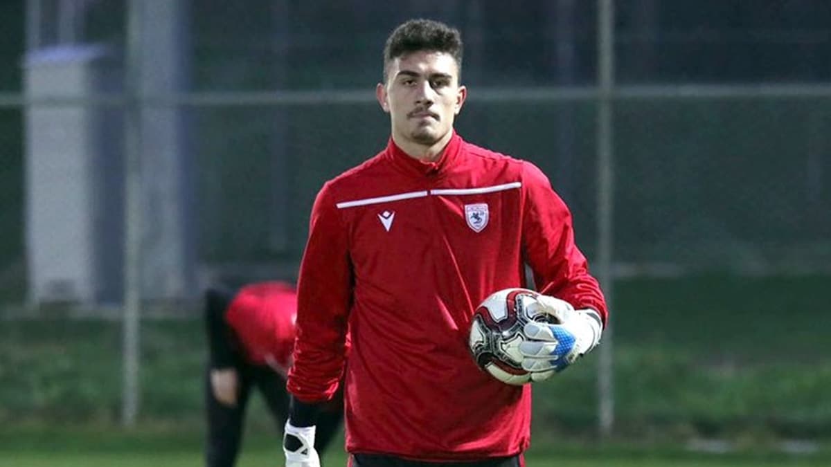 Be�ikta� ve Fenerbah�e'den teklif ald�k! 'Nurullah Aslan, Karius'tan iyi kaleci'