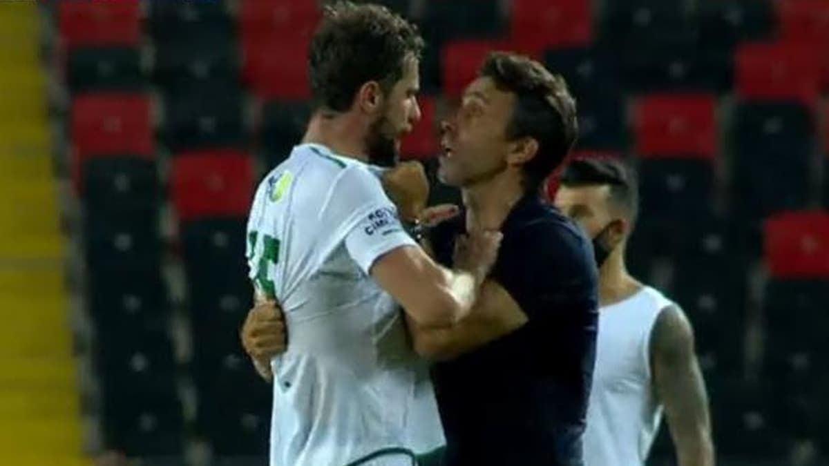 Gaziantep'te gol sonras� saha kar��t�