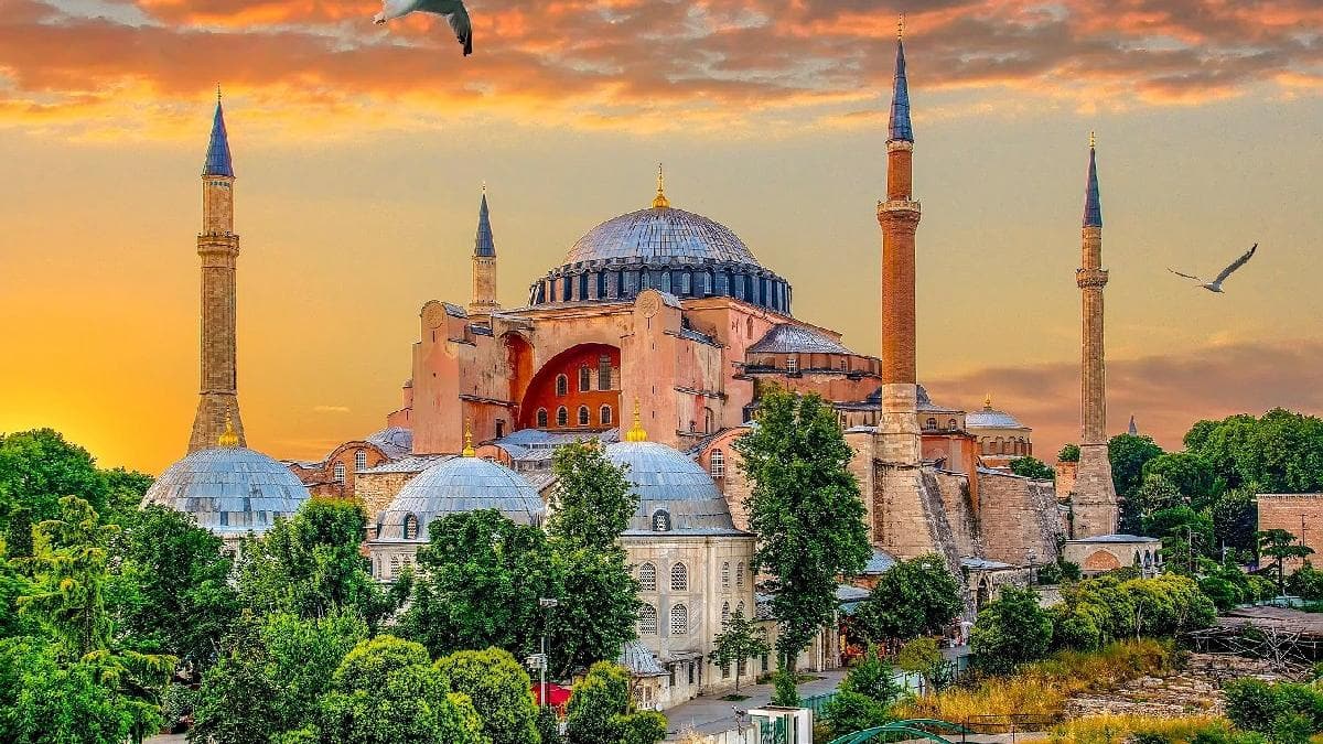 Ayasofya ne zaman cami olacak?