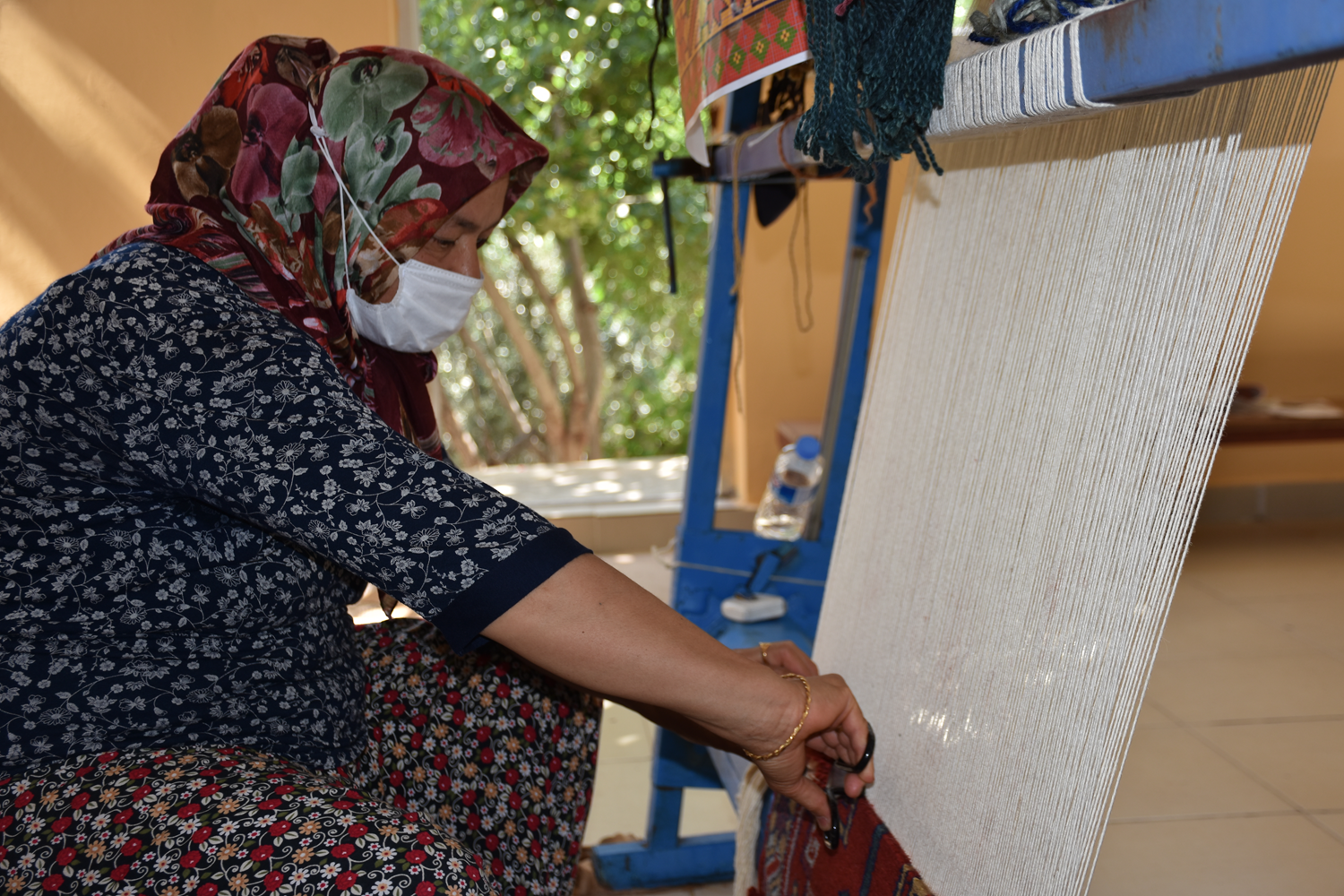 Ad�yamanl� kad�nlar Ayasofya'ya hediye edilmek �zere seccade dokumaya ba�lad�