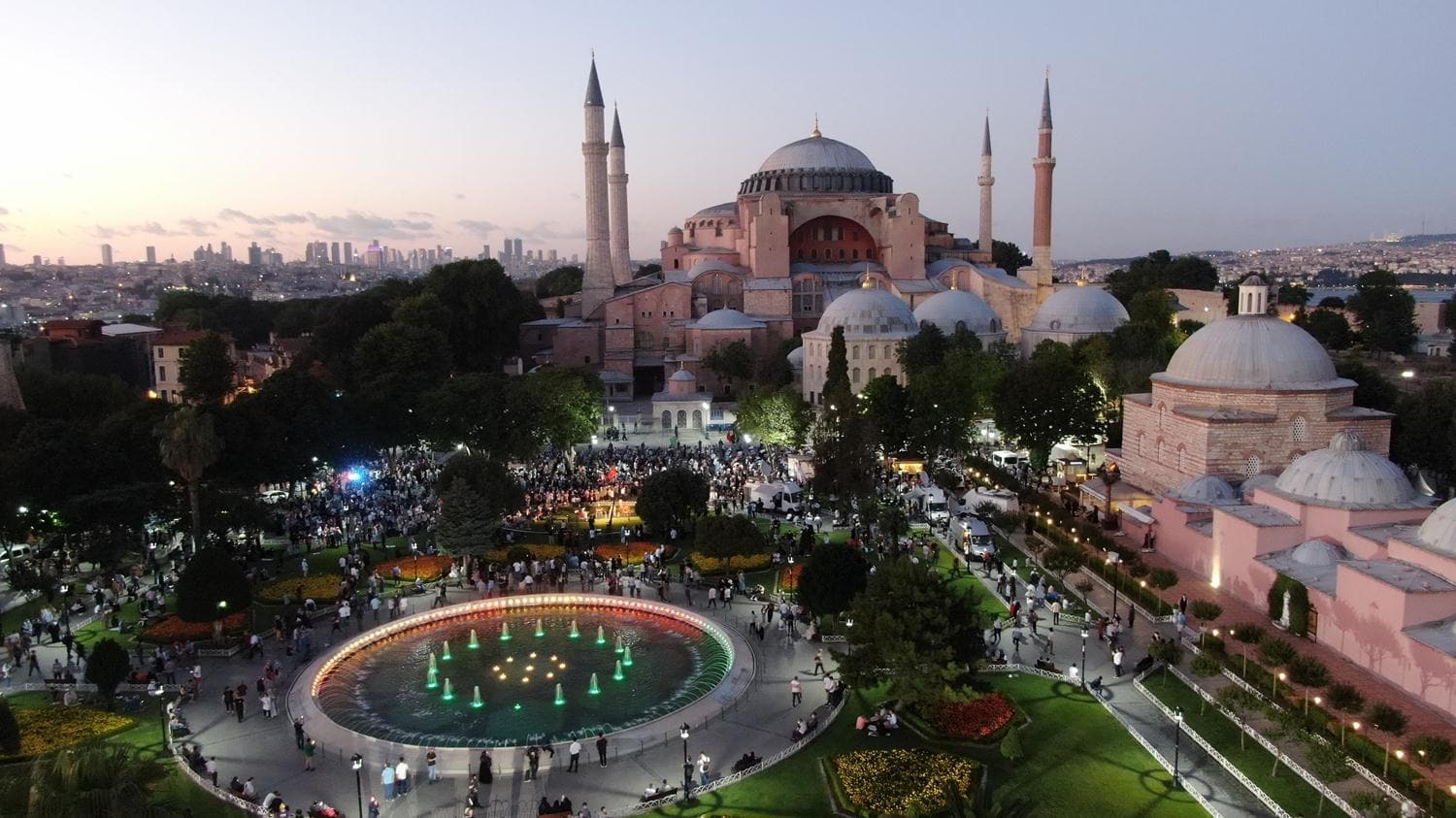 Dost �lkelerden destek ya��yor: T�rkiye'nin Ayasofya karar�n�n arkas�nday�z