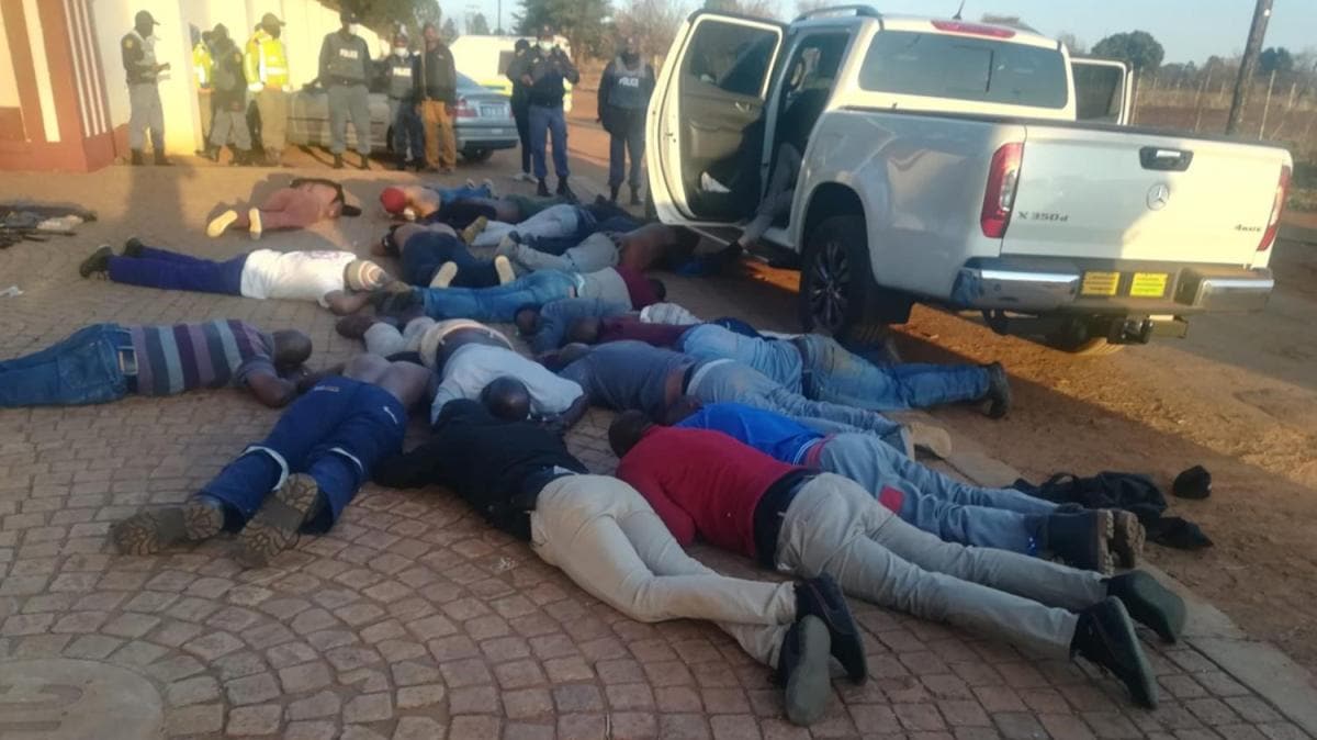 Johannesburg'da kiliseye silahl baskn: 5 kii hayatn kaybetti
