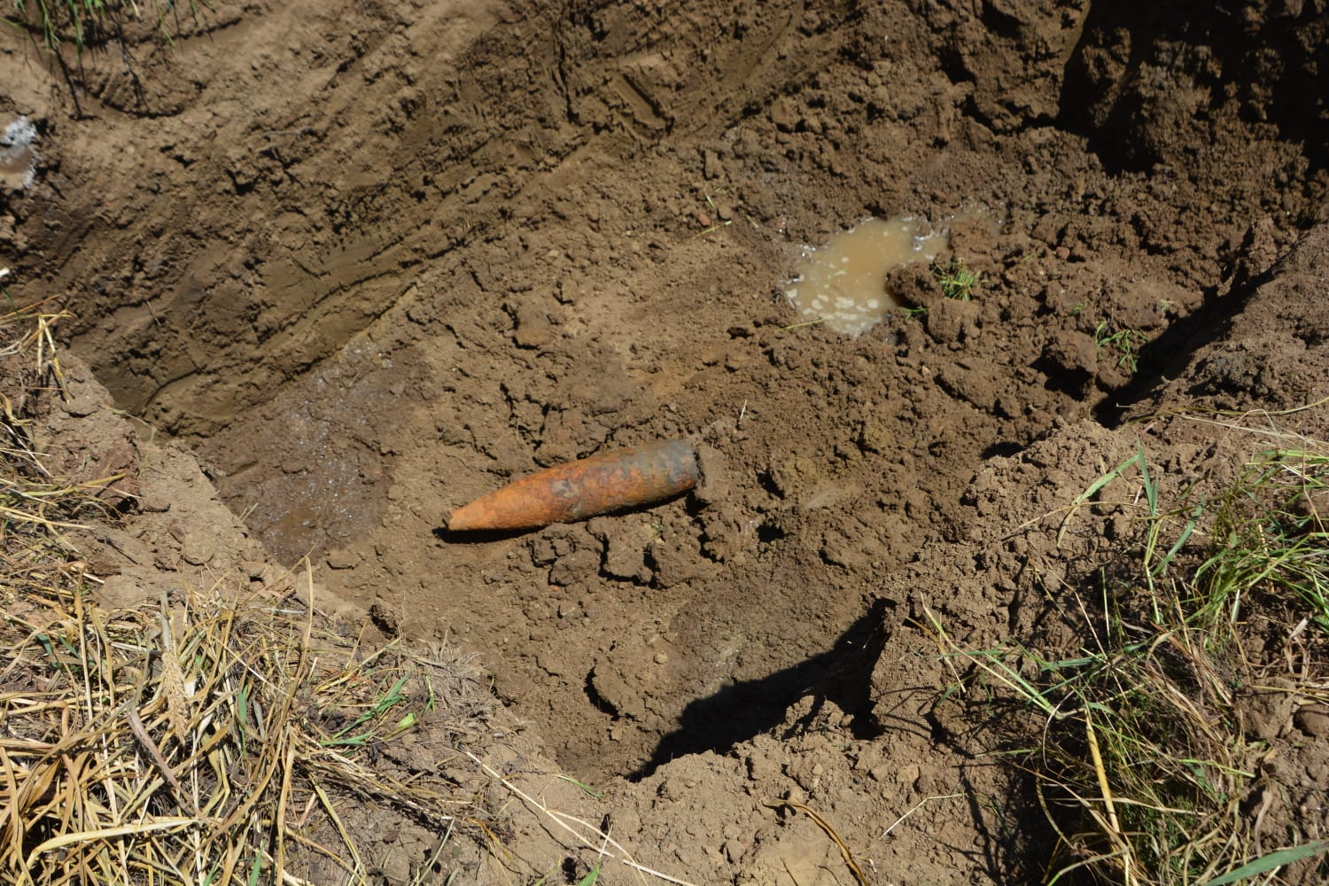 Sakarya'da tarla yolu kenar�nda bulunan ob�s m�himmat� imha edildi