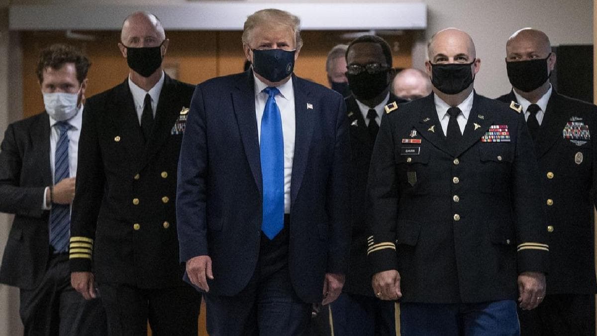 ABD'de Bakan Trump ilk kez maskeyle grntlendi