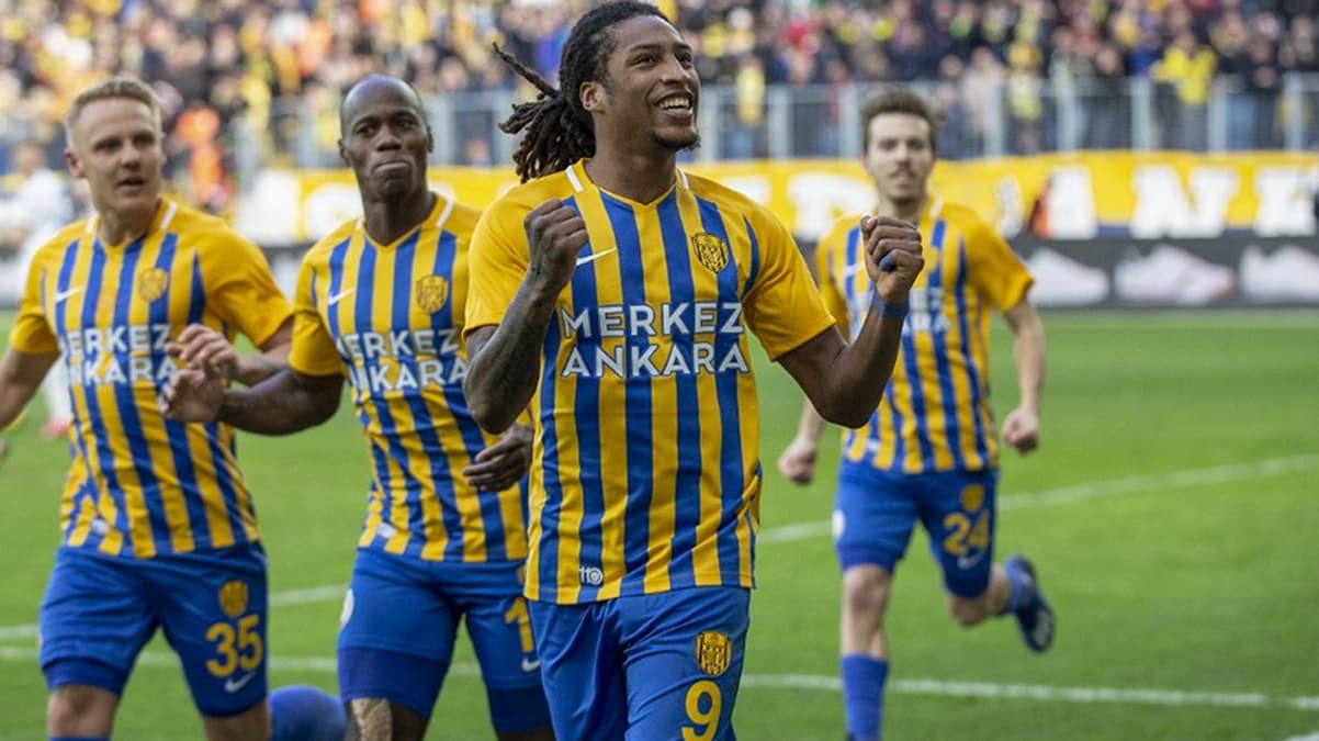 Tak�m arkada��n� d�vd�