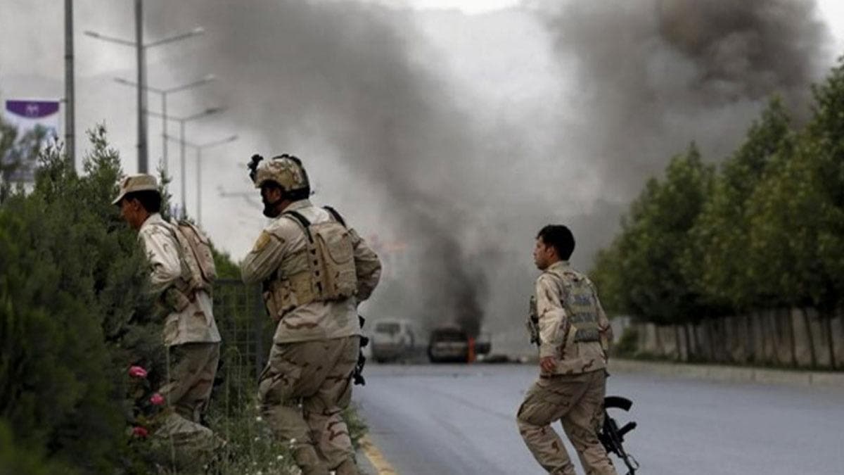 Afganistan'da istihbarat binasna saldr: Aralarnda ocuklarn da bulunduu onlarca yaral