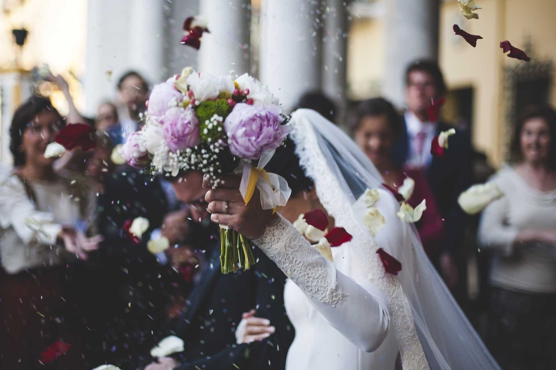 D���n�n ard�ndan gelin ve damat dahil 5 ki�ide Kovid-19 tespit edildi! 70 ki�i evlerinde izole edildi