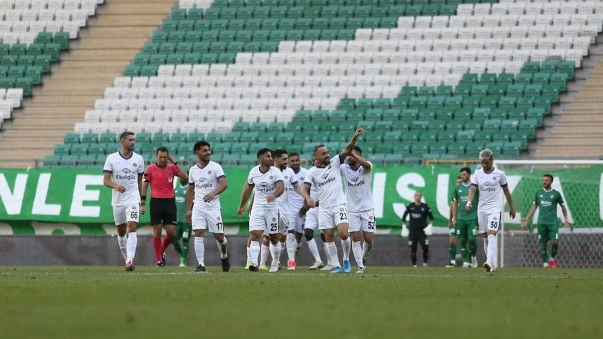 Menemenspor beraberlikten amyor!