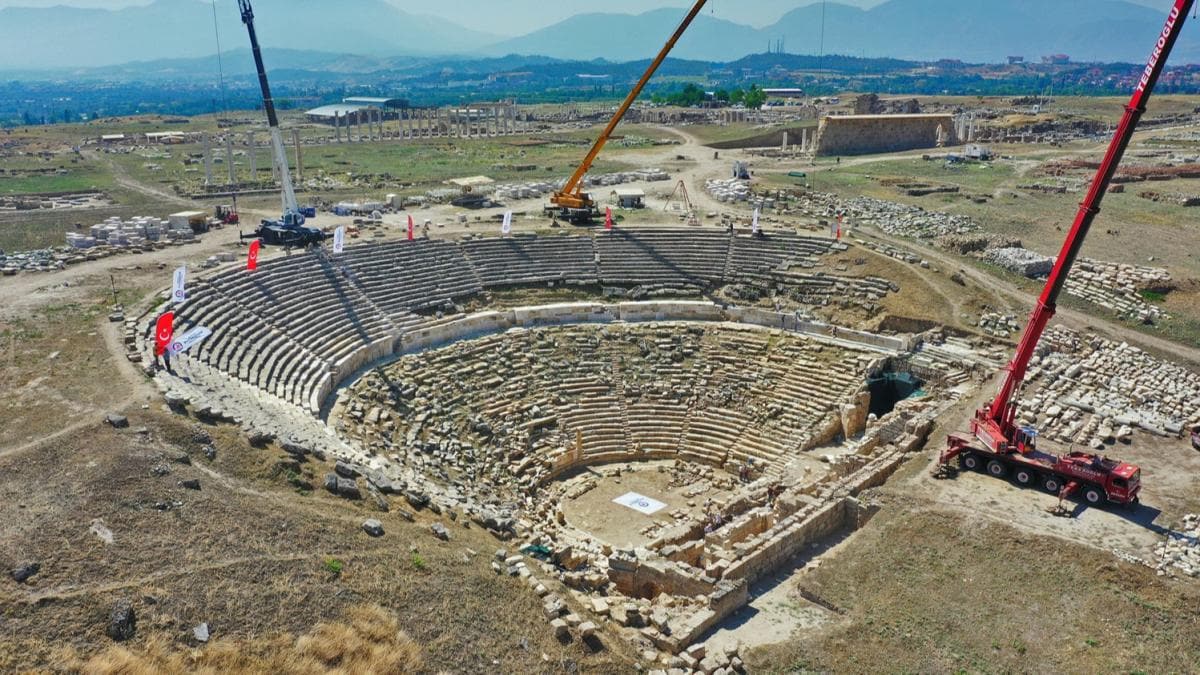 UNESCO Dnya Miras Geici Listesi'nde yer alyor... Antik tiyatro 1600 yl sonra yeniden hayat bulacak 