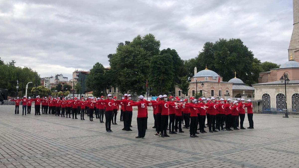 Ayasofya'da 15 Temmuz'a zel koreografi gsterisi