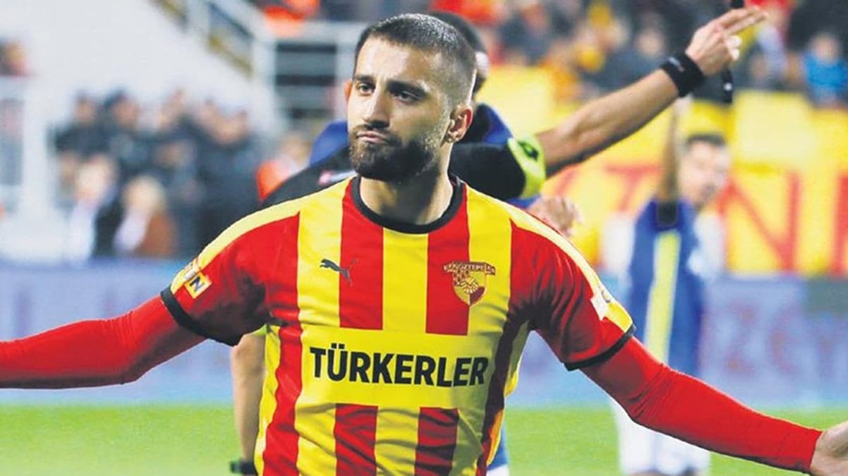 Emre Bel�zo�lu'ndan Alpaslan �zt�rk'e s�k� markaj!