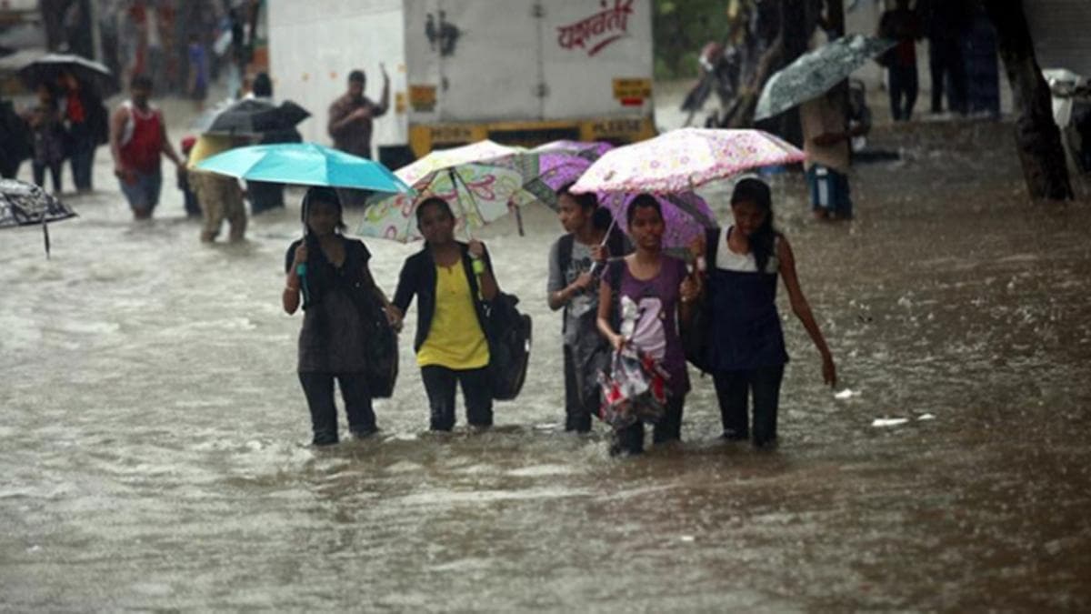 Hindistan'da muson yamurlar nedeniyle 50 kii hayatn kaybetti 