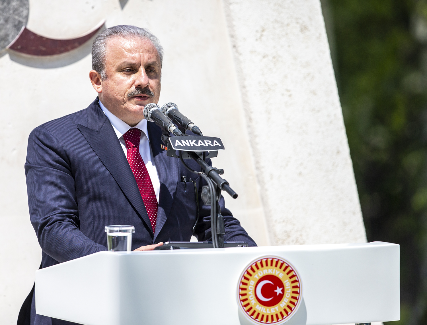 TBMM Ba�kan� �entop: O gece milletimiz, cennet vatan�n� koruyan bir duvar �rd�