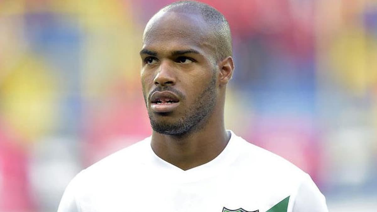 Denizlispor'da Estupinan sat�� listesine koyuldu