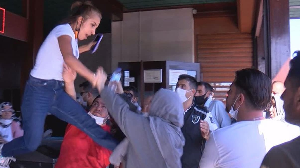 Emin�n� �skelesi'ndeki tekmeli sald�r�ya ili�kin soru�turma