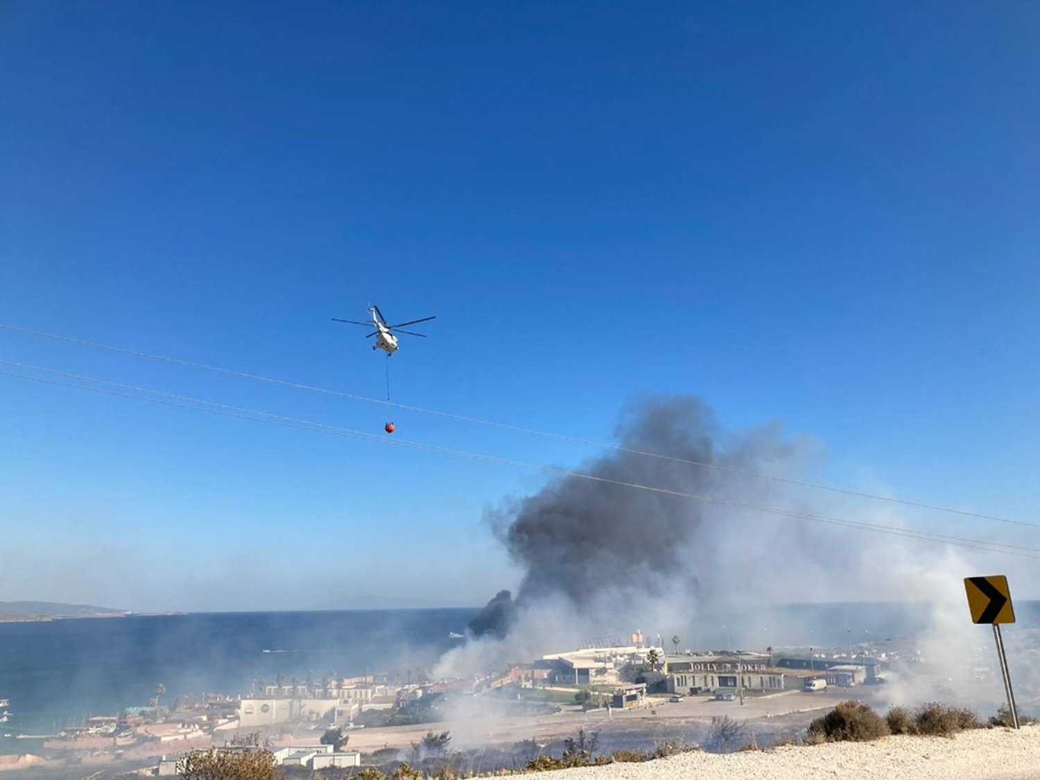 Ala�at�'daki yang�n tatilcilere korku dolu anlar ya�att�