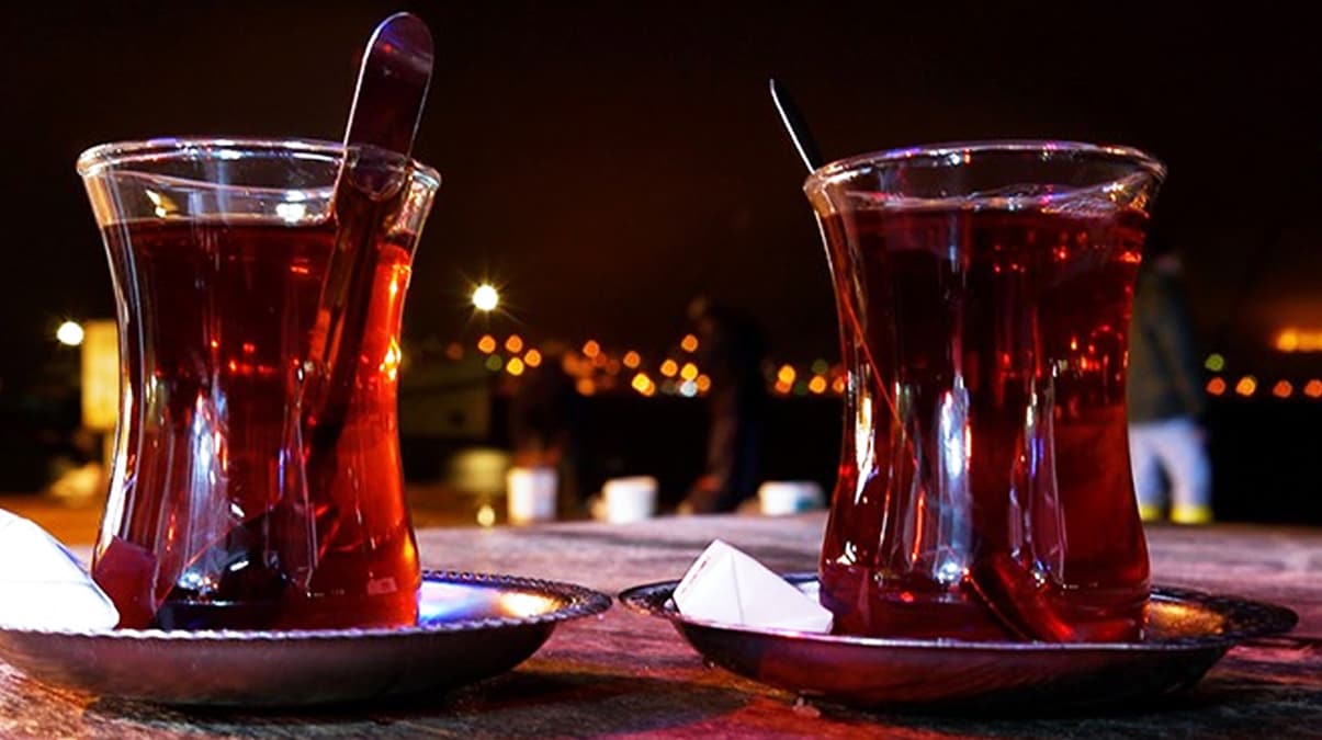 �ay �ekerli mi i�ilir, �ekersiz mi?