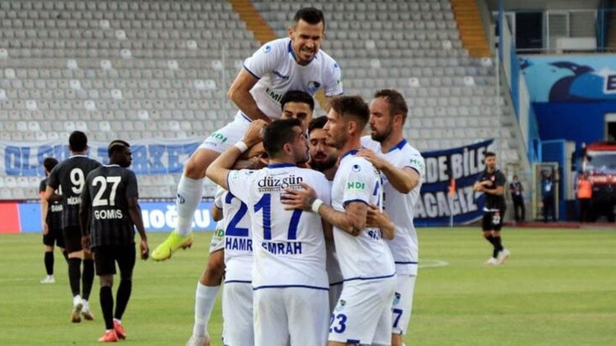 Bykehir Belediye Erzurumspor Sper Lig'e ykseldi