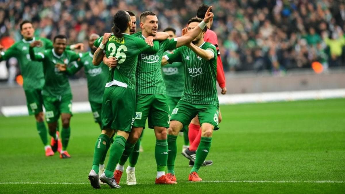 Bursaspor evinde ilk 5'e geit vermedi