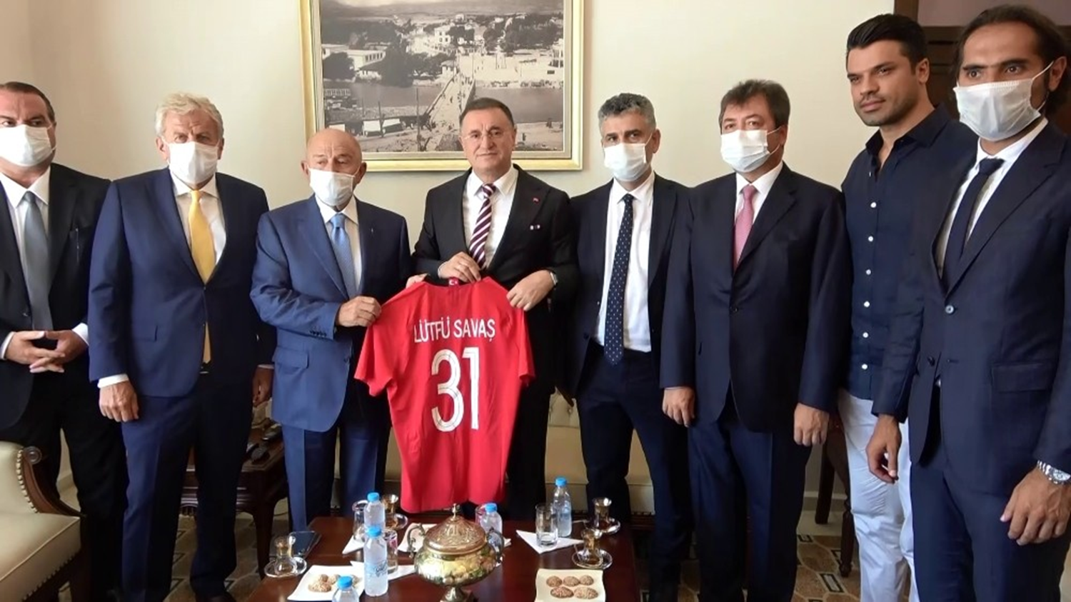 Nihat �zdemir, Hatayspor'a kupas�n� vermek i�in Hatay'da