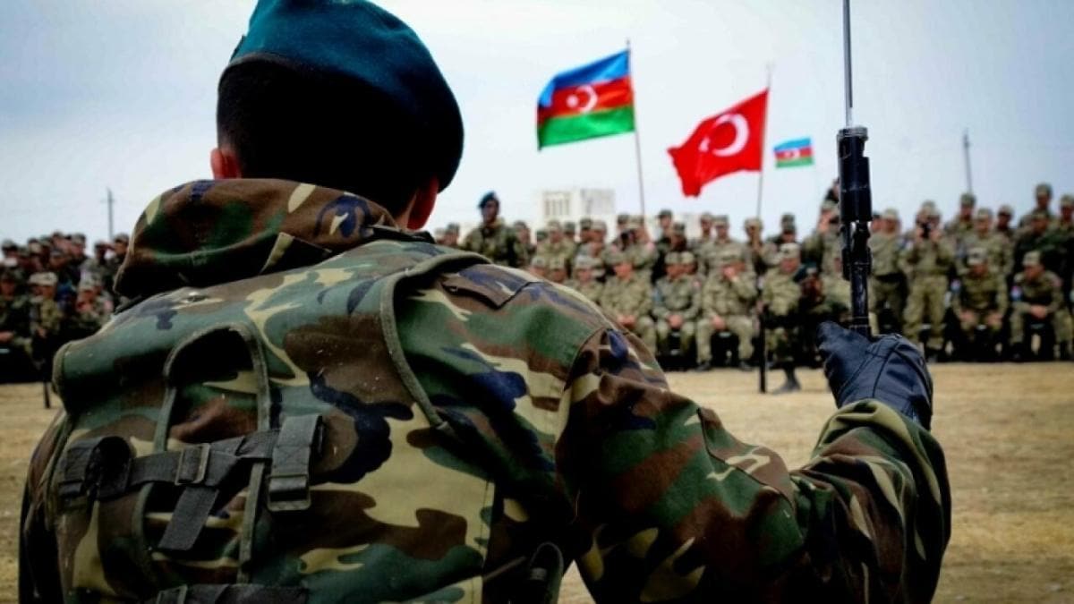 Bakan Akar'dan Azerbaycan'a destek mesaj: Gardamzn yanndayz, ne gerekiyorsa yapacaz