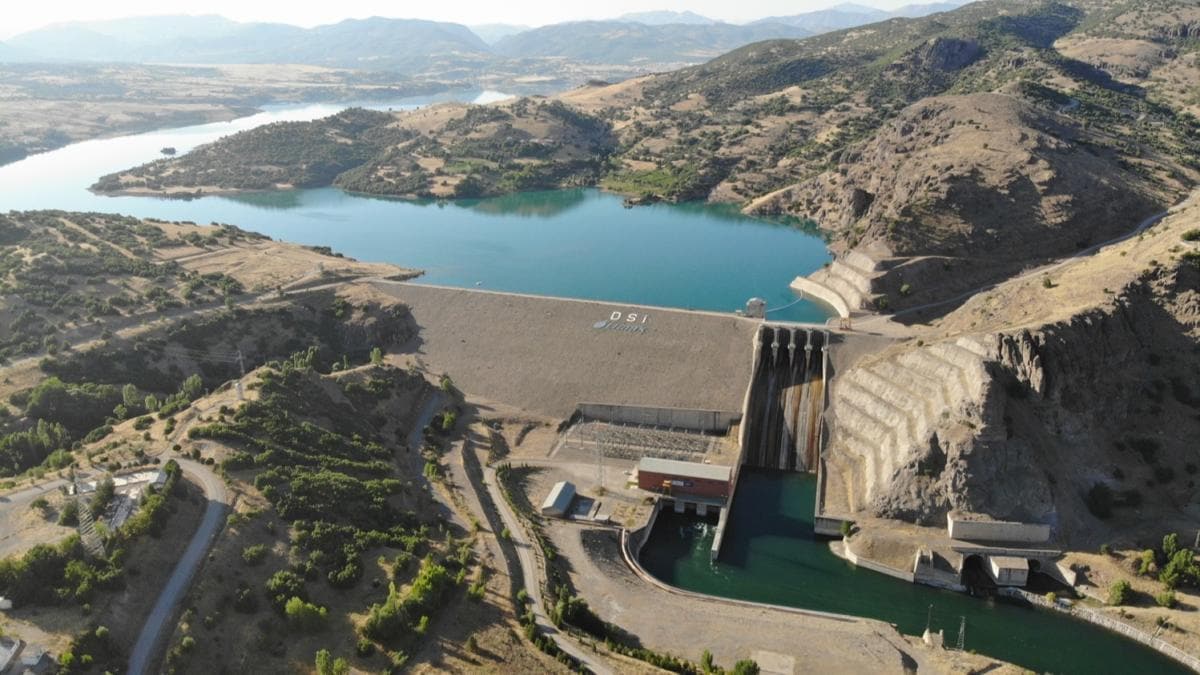 Glistan Doku'nun bulunmas iin Uzunayr Baraj Gl'deki suyun tahliye edilmesine baland