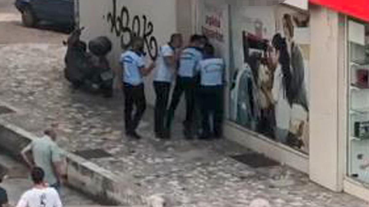 Zab�ta �iddeti! Seyyar sat�c�y� b�yle d�vd�ler