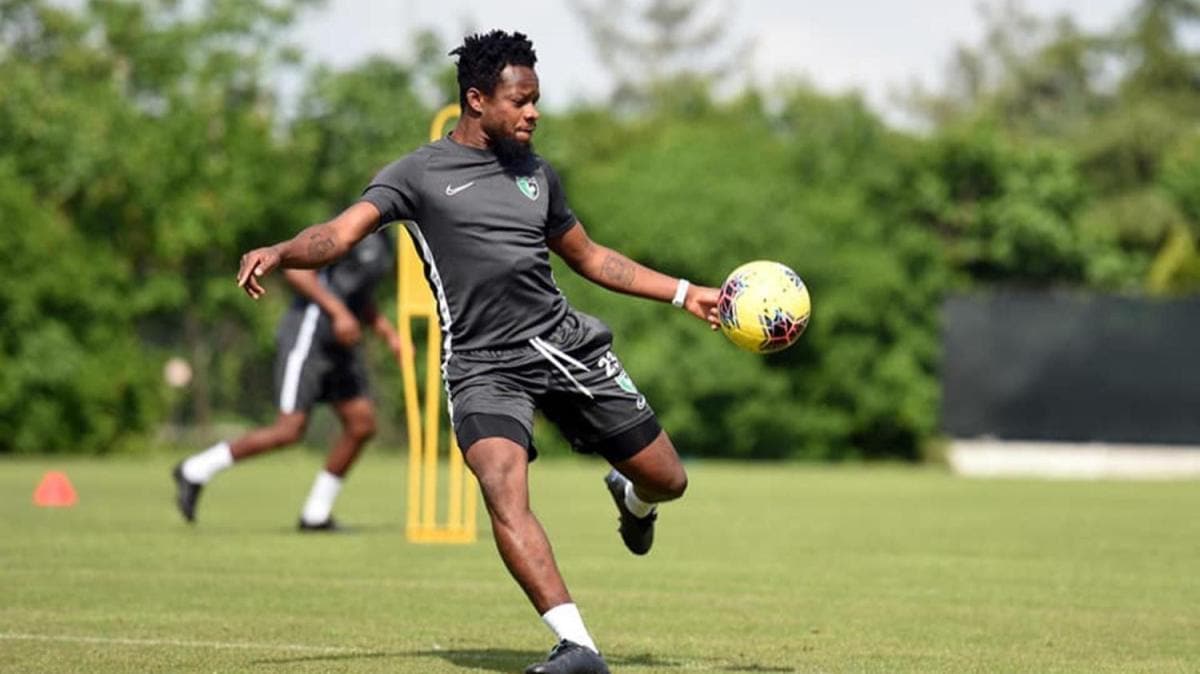 Denizlispor'da Onazi yine ehri terk etti