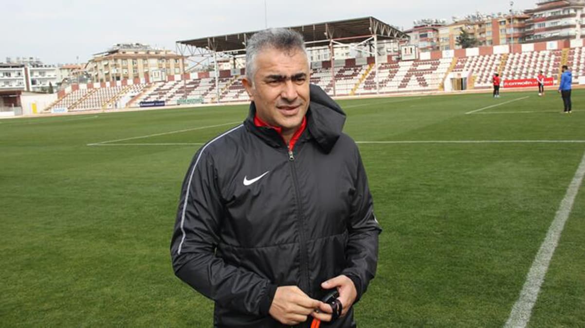 Hatayspor'dan ayr�lan Mehmet Alt�parmak'tan sitem dolu a��klama