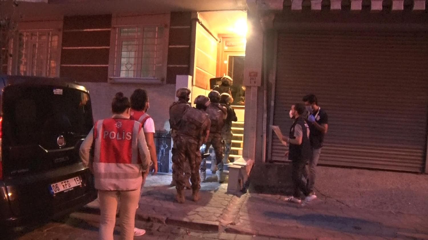 �stanbul'da siber su�lara y�nelik operasyon