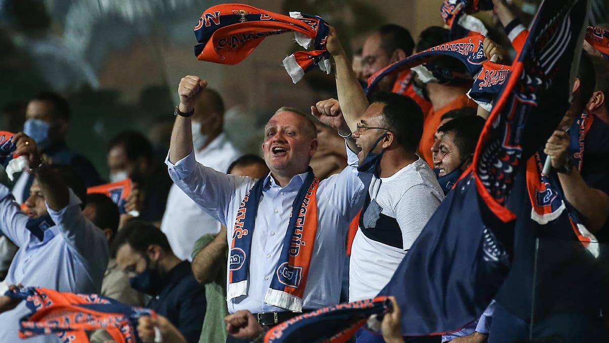 PFDK'dan G�ksel G�m��da�'a hak mahrumiyeti cezas�