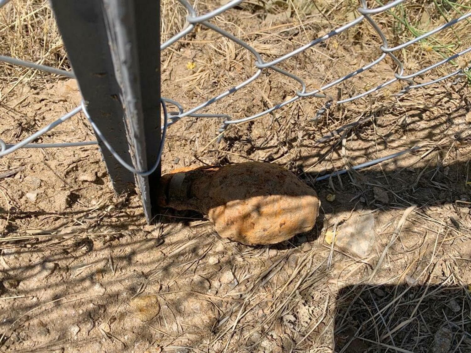 Bo bir arsada Kurtulu Sava dneminden kald tahmin edilen el bombas bulundu