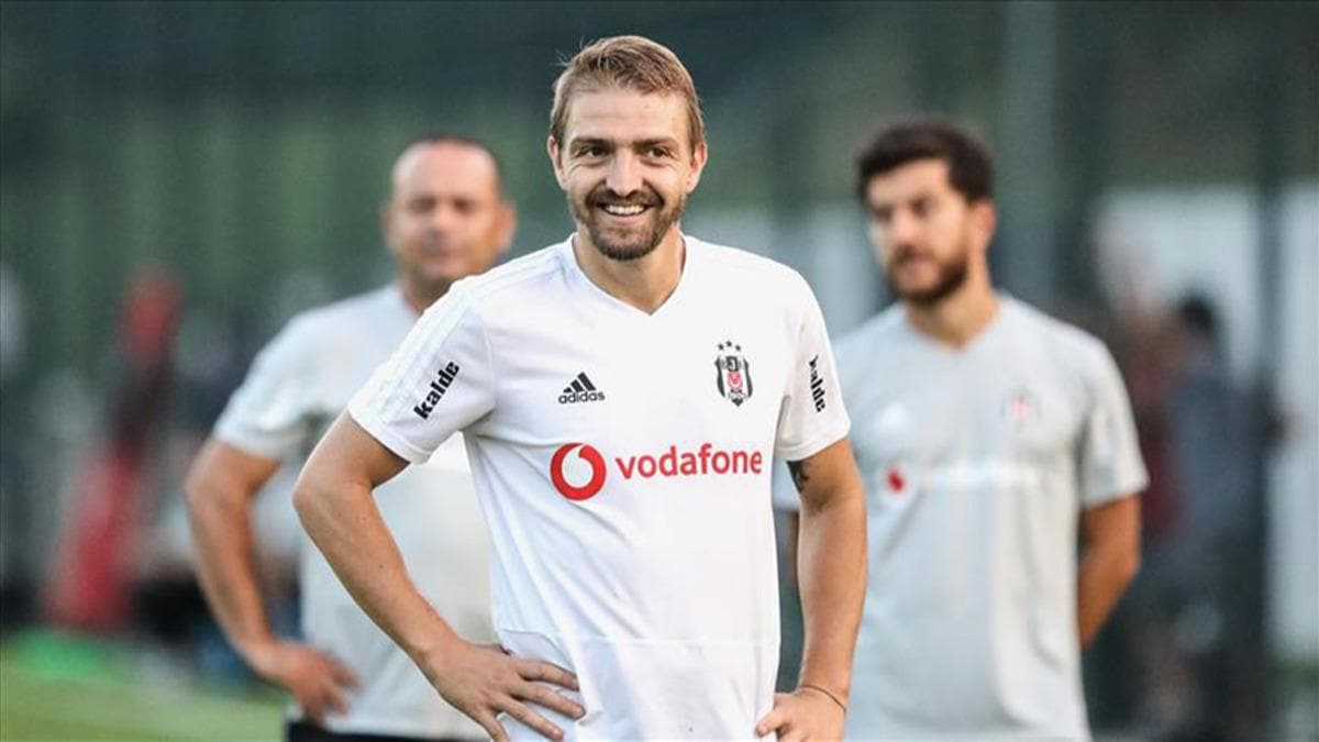 Caner Erkin Galatasaray'a ok yakn