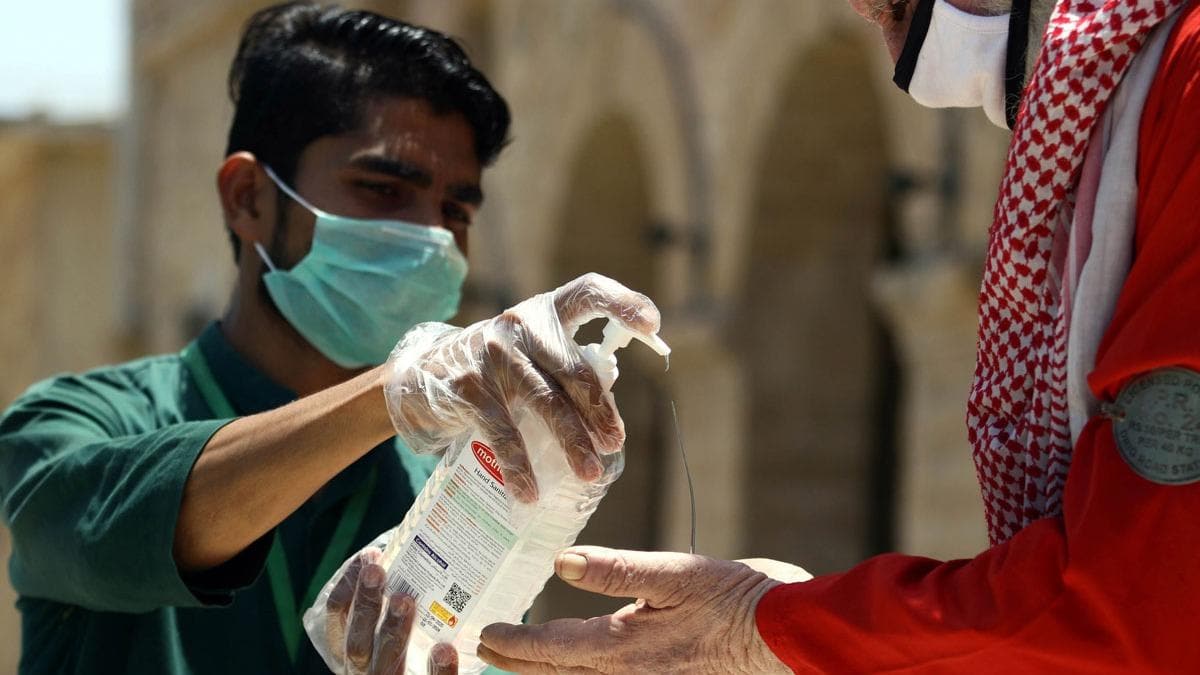 Son 24 saatte Pakistan'da 1226, Banglade'te 2 bin 275 koronavirs vakas tespit edildi