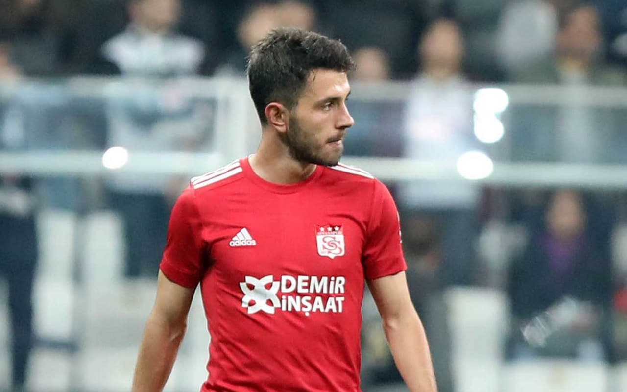 Sivasspor'dan Emre K�l�n�'a veda