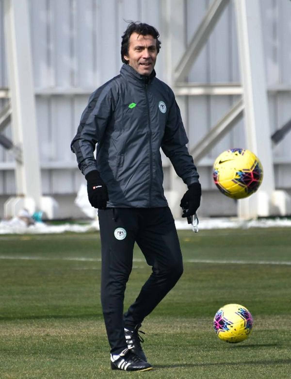 Konyaspor'da B�lent Korkmaz belirsizli�i